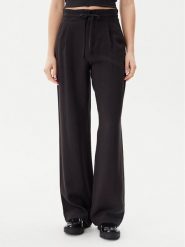 Calvin Klein Jeans Spodnie materiałowe J20J225339 Czarny Straight Fit. Czarne spodnie materiałowe Calvin Klein Jeans, bez wzorów, z jeansu. Za 259.99 zł.