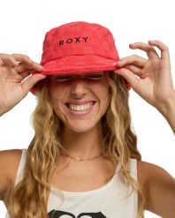 Kapelusz bucket damski SILVER. Czerwone kapelusze Roxy, bez wzorów, z poliesteru. Za 129.99 zł.