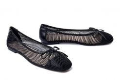 MACIEJKA K7512-01/00-1 czarny, baleriny damskie. Czarne baleriny Maciejka, w ażurowe wzory, ze skóry, bez obcasa, bez zapięcia. Za 249.90 zł.