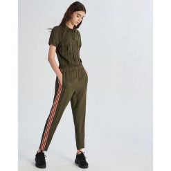 Kombinezon z wiskozy - Khaki. Kombinezony marki Sinsay. Za 79.99 zł.
