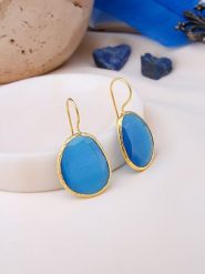 Pierres delicates Pozłacane kolczyki z kocim okiem rozmiar: onesize. Niebieskie kolczyki Pierres delicates, pozłacane. Za 74.11 zł.