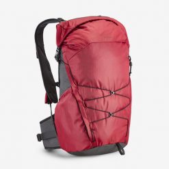 Plecak turystyczny Quechua MH500 22 litry Light Rolltop. Czarne plecaki QUECHUA, bez wzorów, bez dodatków. Za 249.99 zł.