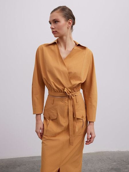 BGN Bluzka w kolorze karmelowym rozmiar: 36. Brązowe bluzki BGN, bez wzorów, bez kołnierzyka, bez ramiączek. Za 43.68 zł.