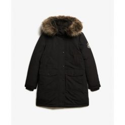Parka z sztucznego futra damska Superdry Everest. Czarne płaszcze Superdry, na zimę, bez wzorów, bez kaptura. Za 798.15 zł.