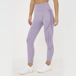 Legginsy fitness damskie leslie liliowe. Czerwone legginsy LEGEA, bez wzorów, z elastanu, sportowe. W wyprzedaży za 97.00 zł.