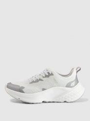 4F Buty do biegania Freemove Mesh damskie - białe 38. Białe buty do biegania 4f, bez wzorów, z meshu, bez zapięcia, do biegania. Za 329.99 zł.