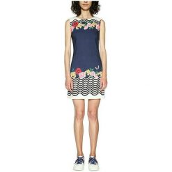 Desigual Kobiety Ubierają Vest Prudencia 18swvwcl 5001 (Rozmiar 42). Spódnice marki Desigual. W wyprzedaży za 328.00 zł.