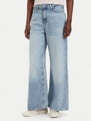 Guess Jeansy W6GA82 D0697 Niebieski jasny Relaxed Fit. Niebieskie jeansy Guess, z aplikacjami, z jeansu. Za 524.99 zł.