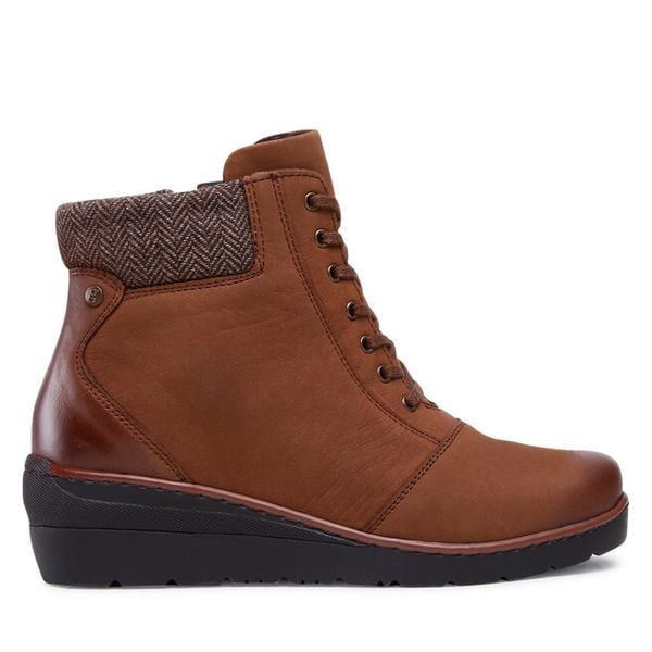 Trzewiki Go Soft. Brązowe botki GO SOFT, bez wzorów, bez obcasa, na koturnie, bez zapięcia. Za 249.99 zł.