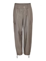 Noisy May Spodnie materiałowe 27028038 Brązowy Cargo Fit. Brązowe spodnie materiałowe Noisy May, bez wzorów, z materiału. Za 139.99 zł.