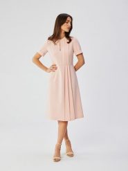 Stylove Sukienka w kolorze beżowym rozmiar: M. Różowe sukienki Stylove, na co dzień, m, bez wzorów, bez kołnierzyka, bez ramiączek, midi, proste. Za 261.05 zł.