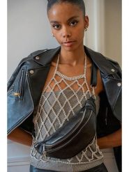 Abaco Skórzana saszetka "Lyat" w kolorze czarnym - 32,5 x 13,5 x 7 cm rozmiar: onesize. Czarne nerki i saszetki Abaco, bez wzorów, z materiału, sportowe, bez dodatków. Za 349.73 zł.