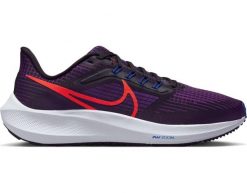 Buty do biegania damskie Nike Air Zoom Pegasus 39. Czerwone buty do biegania SPORTS TUTOR, bez wzorów, z gumy, bez zapięcia, do biegania. Za 550.35 zł.
