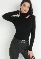 Czarny Golf z Wycięciem cRora. Czarne swetry Born2be, m, z aplikacjami, z dzianiny, klasyczne, bez ramiączek. W wyprzedaży za 93.49 zł.