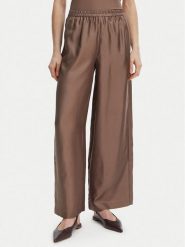 Marella Spodnie materiałowe Quiz 2613131105 Brązowy Relaxed Fit. Brązowe spodnie materiałowe Marella, bez wzorów, z jedwabiu. Za 1,104.99 zł.