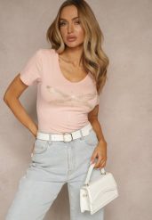 Różowy T-shirt z Bawełny Ozdobiony Cyrkoniową Ważką Ulioretia. Czerwone t-shirty Renee, l, z aplikacjami, z bawełny, biznesowe, bez kołnierzyka, bez ramiączek. W wyprzedaży za 31.99 zł.