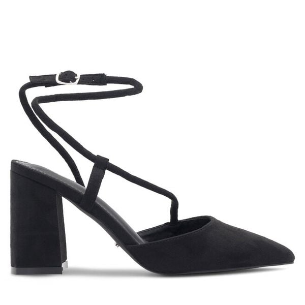 Czółenka DeeZee. Czarne czółenka DeeZee, bez wzorów, bez obcasa, bez zapięcia. Za 77.99 zł.