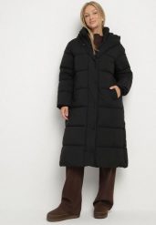 Czarna Długa Pikowana Kurtka z Kapturem Acaltte. Czarne kurtki Born2be, na zimę, plus size, bez wzorów, z jeansu, klasyczne, z kapturem. Za 299.99 zł.