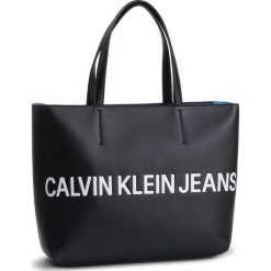 Torebka CALVIN KLEIN JEANS - Sculpted Logo E/W Tote K60K605246 001. Shopper bag marki Calvin Klein Jeans. W wyprzedaży za 429.00 zł.