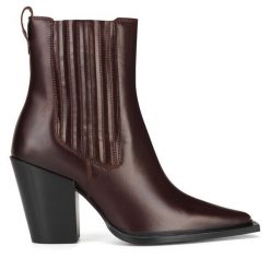 Botki Gino Rossi. Brązowe botki Gino Rossi, bez wzorów, bez obcasa, na słupku, bez zapięcia. Za 265.99 zł.