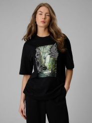 4F T-shirt loose z nadrukiem damski - czarny M. Czarne t-shirty 4f, m, bez wzorów, z bawełny, bez kołnierzyka, bez ramiączek. Za 79.99 zł.