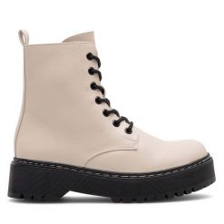 Botki JENNY. Brązowe botki Jenny, bez wzorów, bez obcasa, na płaskiej podeszwie, bez zapięcia. Za 125.99 zł.
