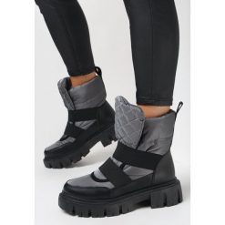 Czarno-Szare Śniegowce Wsuwane Pikowane Florine. Czarne śniegowce Born2be, bez wzorów, z jeansu, bez zapięcia. W wyprzedaży za 118.99 zł.