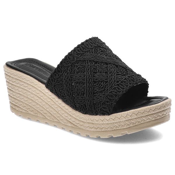 Czarne Klapki Artiker Modne Buty Na Lato. Czarne klapki Artiker, z aplikacjami, ze splotem, eleganckie, bez obcasa, na koturnie, bez zapięcia. Za 95.00 zł.