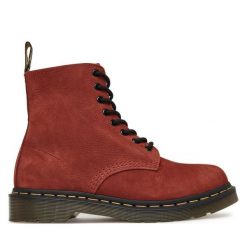 Trapery Dr. Martens. Czerwone traperki Dr Martens, bez wzorów, bez obcasa, bez zapięcia. Za 949.99 zł.