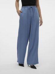 Vero Moda Spodnie "Bree" w kolorze błękitnym rozmiar: S/L32. Niebieskie spodnie materiałowe Vero Moda, bez wzorów, z lyocellu. Za 62.03 zł.