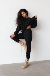 Spodnie dresowe typu jogger w kolorze TOTALLY BLACK - DISPLAY-XL. Czarne spodnie dresowe Marsala, bez wzorów, z bawełny. W wyprzedaży za 68.97 zł.