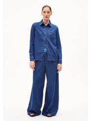 Armedangels Spodnie "Kelaani" w kolorze granatowym rozmiar: M. Niebieskie spodnie materiałowe ARMEDANGELS, bez wzorów, z bawełny, z podwyższonym stanem. Za 260.99 zł.