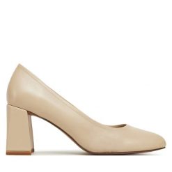 Czółenka Caprice. Brązowe czółenka Caprice, bez wzorów, bez obcasa, bez zapięcia. Za 299.99 zł.