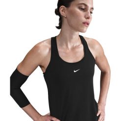 Koszulka sportowa damska Nike One. Czarne t-shirty sportowe Nike, l, bez wzorów, z materiału, bez ramiączek. Za 246.00 zł.