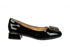 Półbuty Loretta Vitale W5303 Black, Czarny, Skóra naturalna - 38. Czarne półbuty wsuwane Loretta Vitale, bez wzorów, ze skóry, eleganckie, bez obcasa. W wyprzedaży za 206.10 zł.