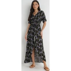 Czarna Sukienka z Wiskozy Yavranoe. Czarne sukienki Born2be, m, w ażurowe wzory, z wiskozy, z asymetrycznym kołnierzem, bez ramiączek, midi, asymetryczne. Za 109.99 zł.