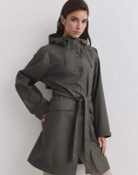 Damska kurtka wodoodporna 5000 mm, z regulowanym kapturem, Rain zielona. Zielone kurtki AIM'N, m, bez wzorów, z materiału, eleganckie, z kapturem. Za 559.00 zł.