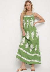 Zielona Sukienka o Rozkloszowanym Kroju na Ramiączkach w Etniczny Wzór Revoniae. Zielone sukienki Born2be, na co dzień, l, bez wzorów, eleganckie, bez kołnierzyka, bez ramiączek, dopasowane. Za 69.99 zł.