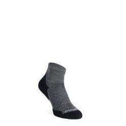 Skarpety biegowe Smartwool Run Targeted Cushion Ankle Socks. Szare skarpetki Smartwool, bez wzorów. Za 84.99 zł.