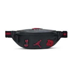 Saszetka nerka Air Jordan Jam Borough Varsity Crossbody Bag Czarna MA9064-023. Czarne nerki i saszetki Jordan, bez wzorów, bez dodatków. Za 286.35 zł.