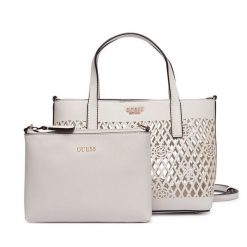 Torebka Guess. Białe torebki klasyczne Guess, z aplikacjami, klasyczne, bez dodatków. Za 589.99 zł.