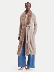 Guess Kardigan W6BR90 Z2288 Beżowy ciemny Regular Fit. Brązowe swetry Guess, s, z aplikacjami, z syntetyku, bez ramiączek. Za 1,089.00 zł.