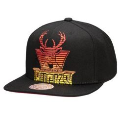 Czapka z daszkiem Mitchell & Ness NBA Milwaukee Hardwood Classics - 6HSSMM20017. Czarne czapki z daszkiem Mitchell & Ness, bez wzorów, sportowe. Za 99.00 zł.