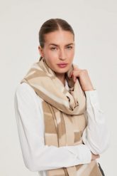 Szalik beżowy. Brązowe szaliki i kominy MOODO, bez wzorów, z poliesteru. Za 69.99 zł.