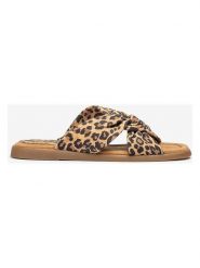 Unisa Skórzane klapki w kolorze brązowym rozmiar: 39. Brązowe klapki Unisa, bez wzorów, klasyczne, z otwartym noskiem, bez obcasa, bez zapięcia. Za 173.99 zł.