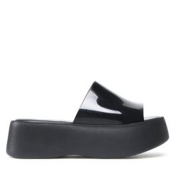 Klapki Melissa. Czarne klapki Melissa, bez wzorów, bez obcasa, bez zapięcia. Za 469.99 zł.