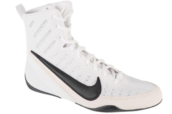 Buty bokserskie Machomai 3. Czerwone buty treningowe Nike, bez wzorów, z materiału, bez zapięcia. Za 499.99 zł.