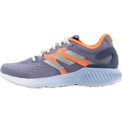 Adidas Performance AEROBOUNCE Obuwie do biegania treningowe raw indigo/silver metallic/hiresolution orange. Buty do biegania marki adidas Performance. W wyprzedaży za 381.65 zł.