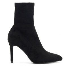 Botki JENNY. Czarne botki Jenny, bez wzorów, bez obcasa, na szpilce, bez zapięcia. Za 118.99 zł.