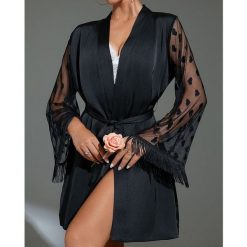 Szlafrok z transparentnymi rękawami na wieczory i relaks Audrie. Białe szlafroki damskie Intica, m, bez wzorów, z tkaniny, bez ramiączek. Za 129.00 zł.